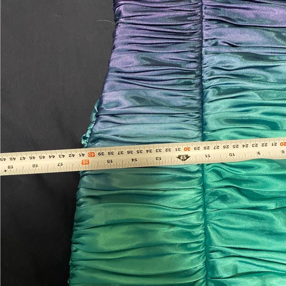 Le Chateau mini Dress size 7/8 - Picture 4 of 6